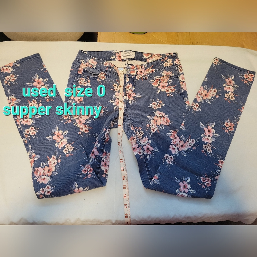Ashley Floral Ultra Skinny Jeans